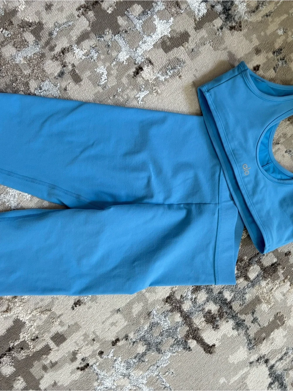 AloSoft High-Waist Iconic 90’s Capri Legging & Center StageBra Set in Azure Blue